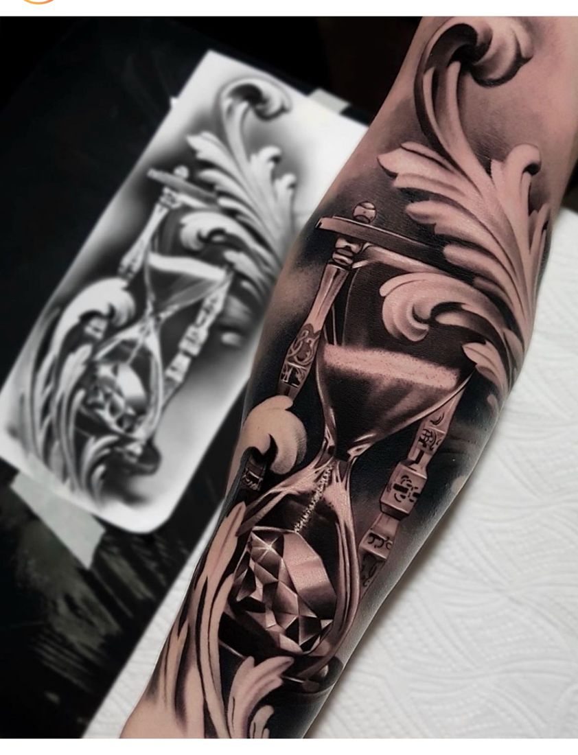 Hourglass with filigree next to its stencil